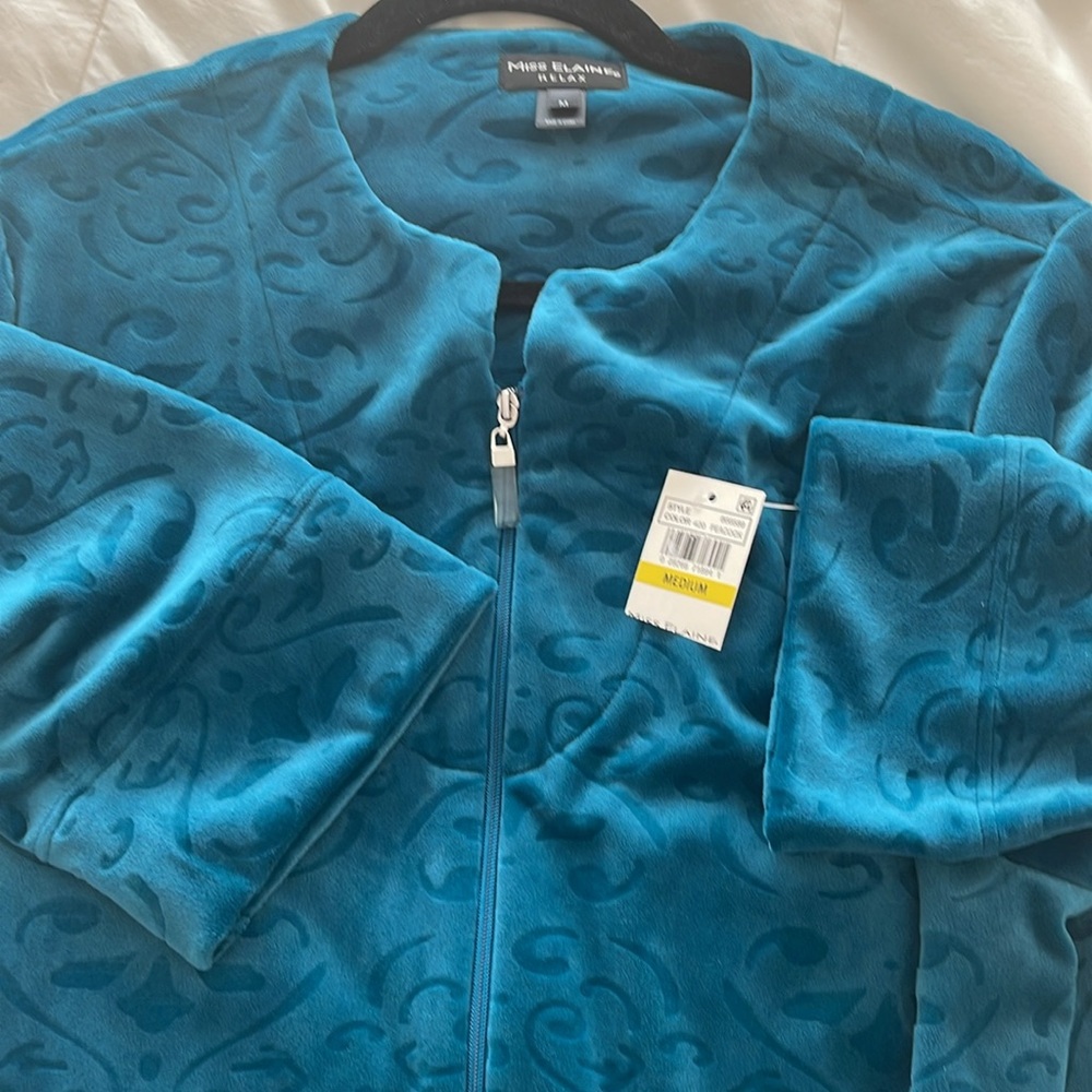 NWT Miss Elaine super soft plush zip up long robe - Picture 7 of 8